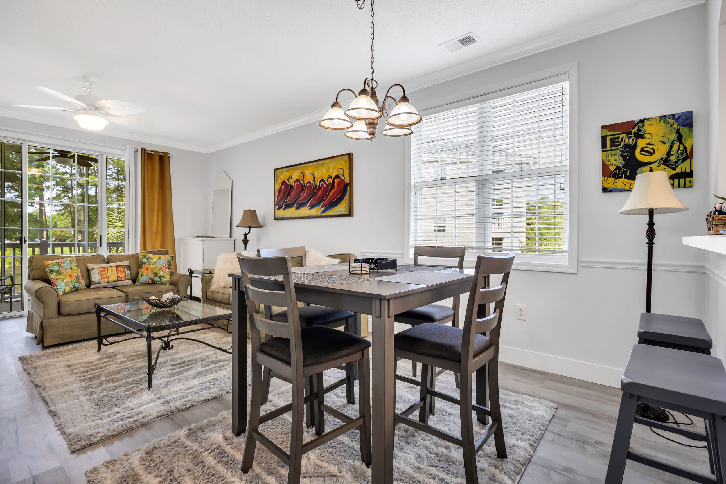 Angie's Place w Huge Resort Pool n Hot Tub