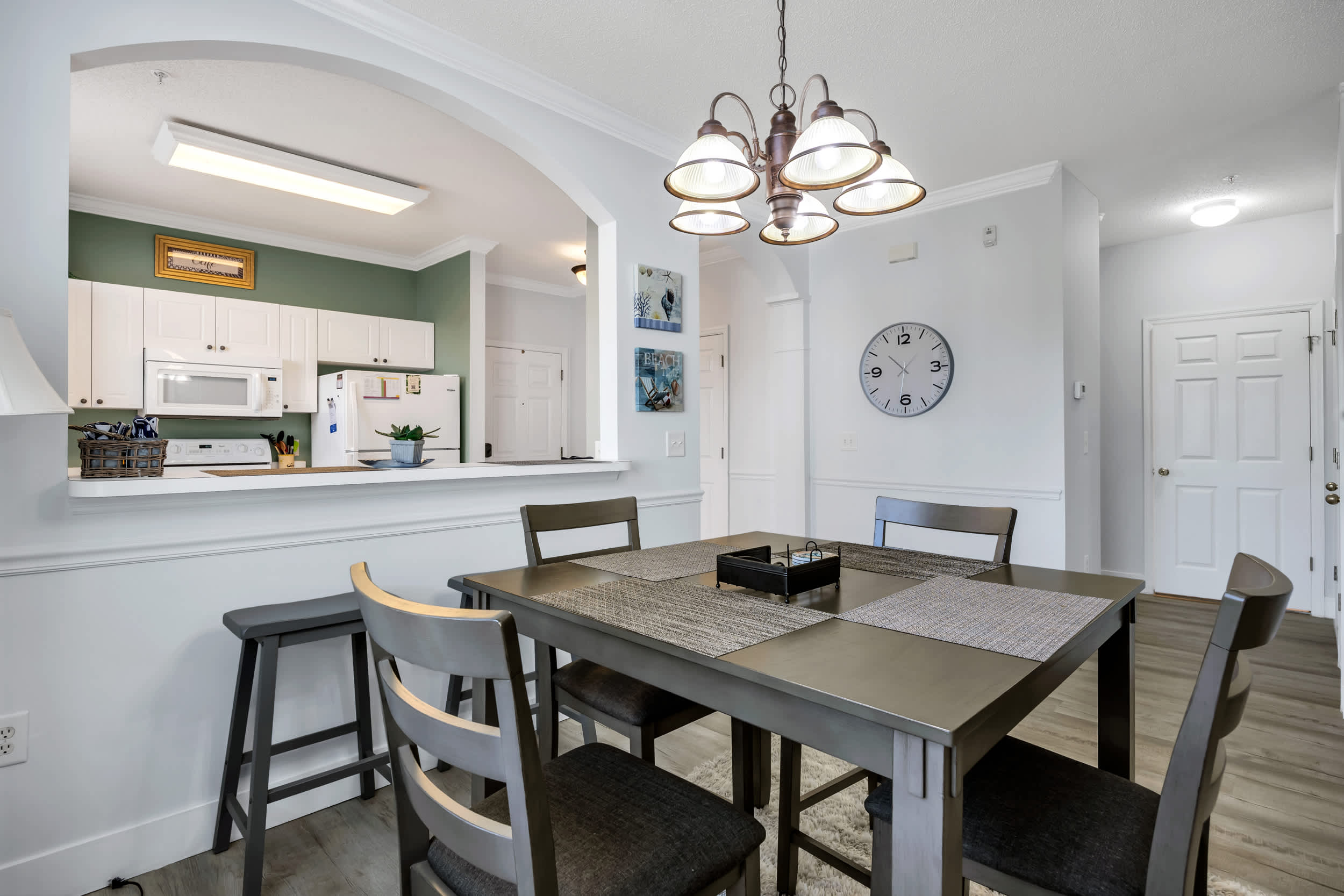 Angie's Place w Huge Resort Pool n Hot Tub