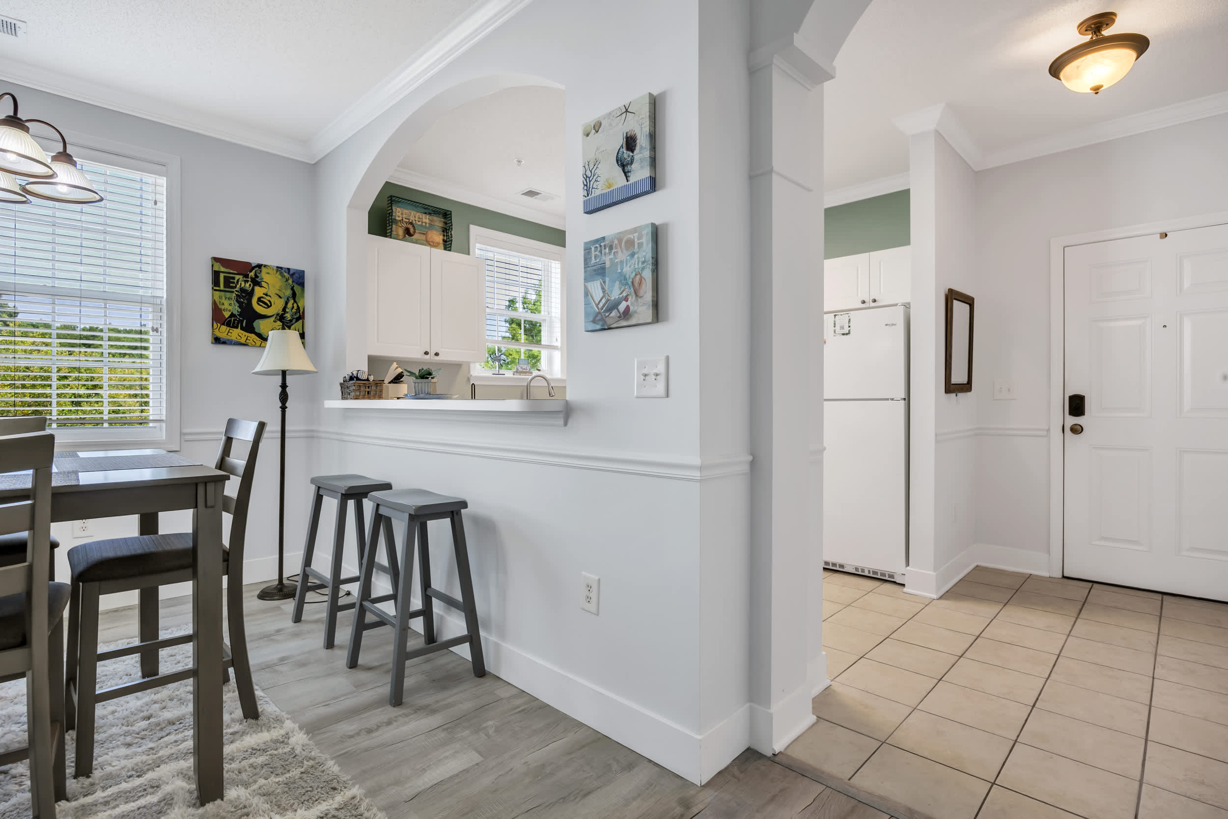 Angie's Place w Huge Resort Pool n Hot Tub