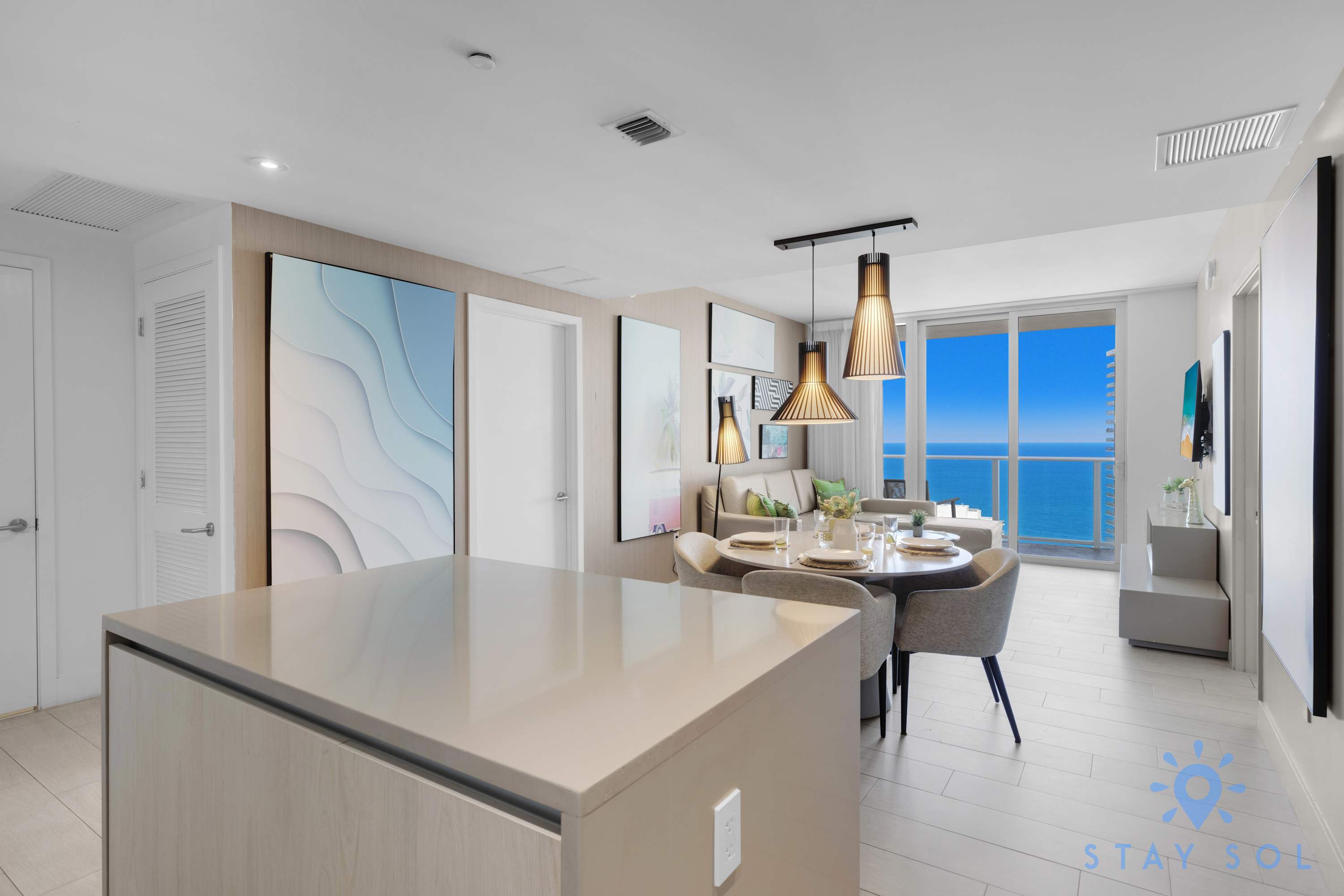 Amazing 2BR Apt w/Oceanfront Balcony | Hot Tub