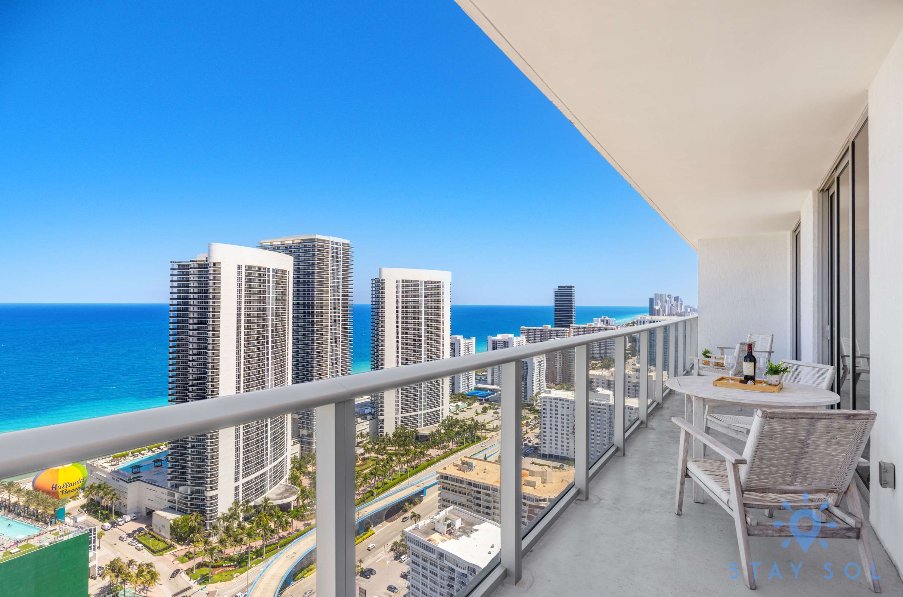 Amazing 2BR Apt w/Oceanfront Balcony | Hot Tub
