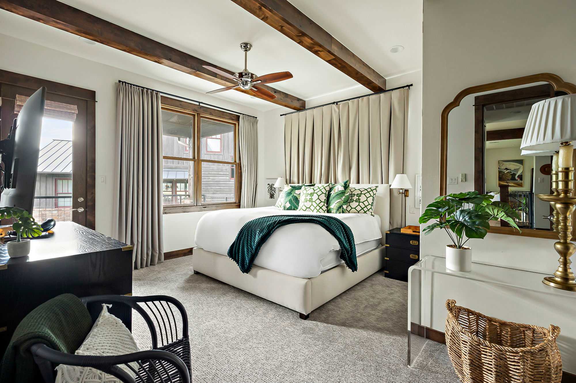 Lake Travis Luxe Villa | 4BR | Pickleball | BBQ 3