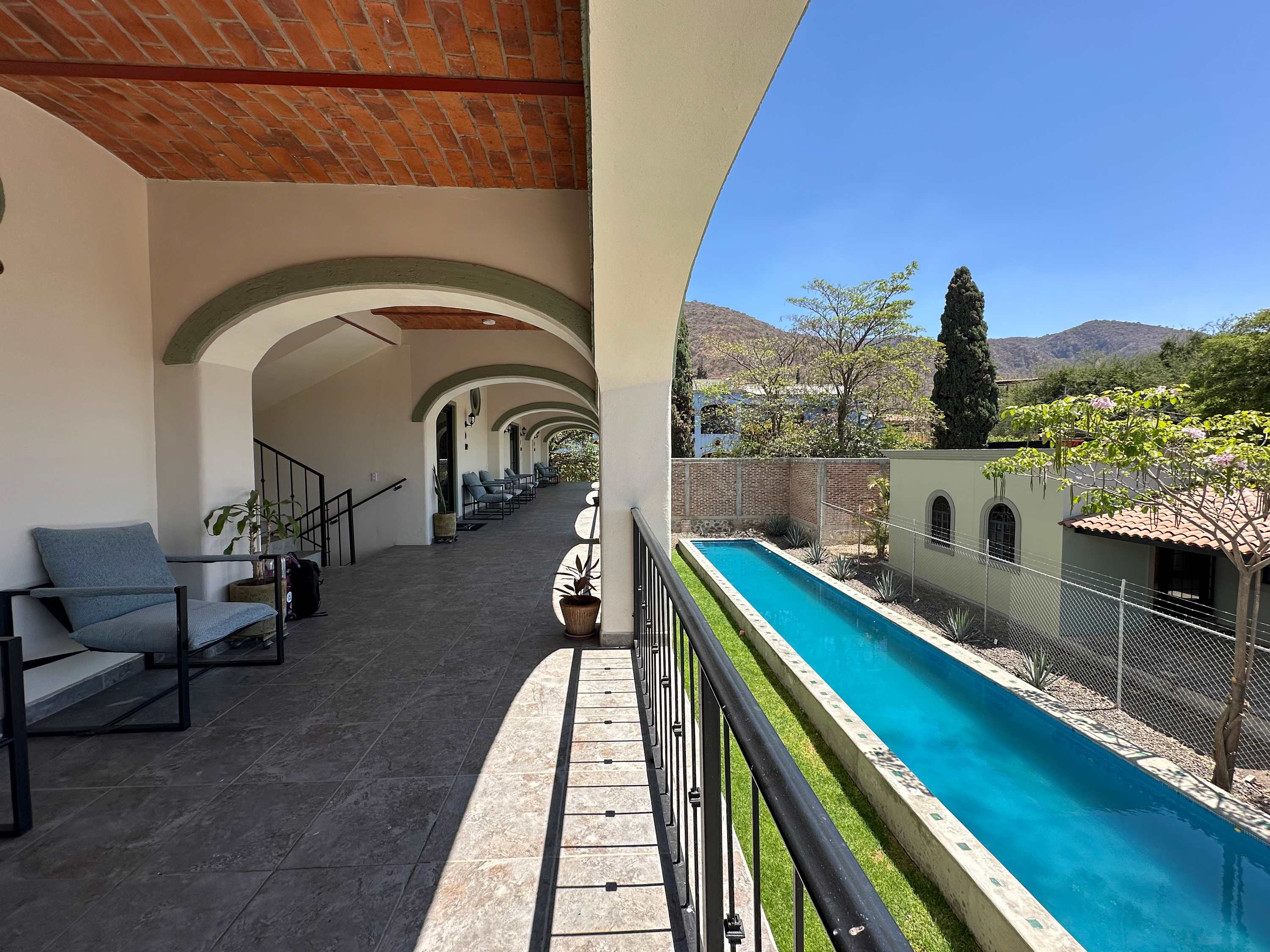 Serene Oasis Studio - Outdoor Salt Water Pool
