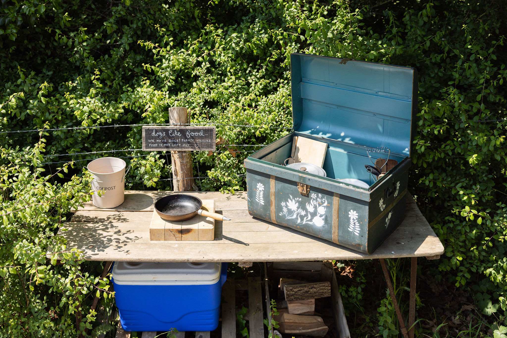 The outside kitchen/prep station is great fun