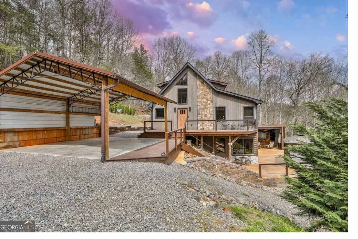 Babling Brook -Outdoor Living at its Best