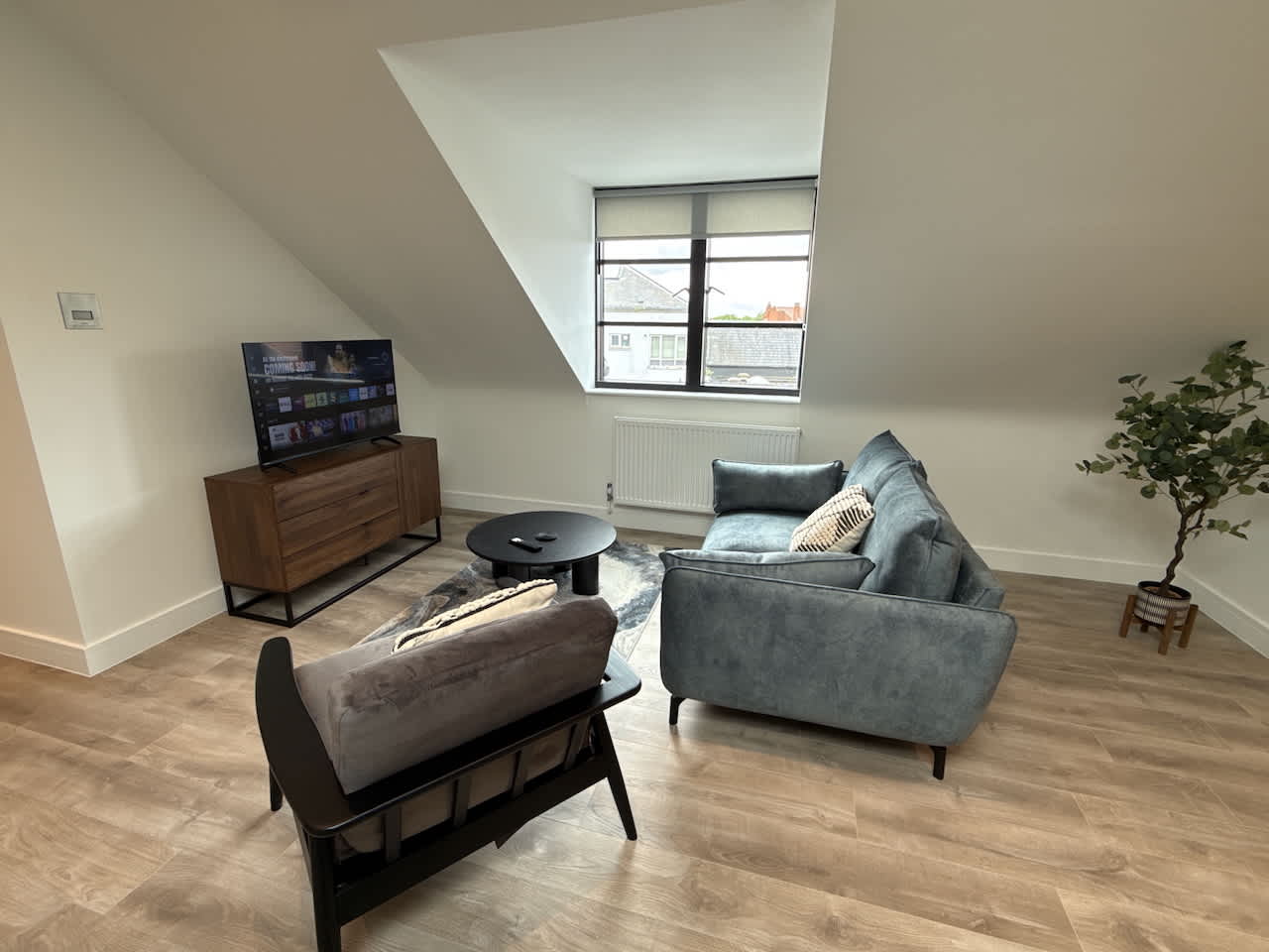 Luxury 1 bed - 7 Queen Street, Abingdon -  Centrally located, parking subject to availability in 20 Queen Street OX14 3LN - Property image 15 - VivreStays