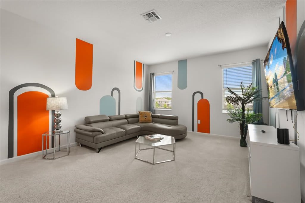 8BR Retro Retreat 70s Themed Loft Fun Themed Bedrooms