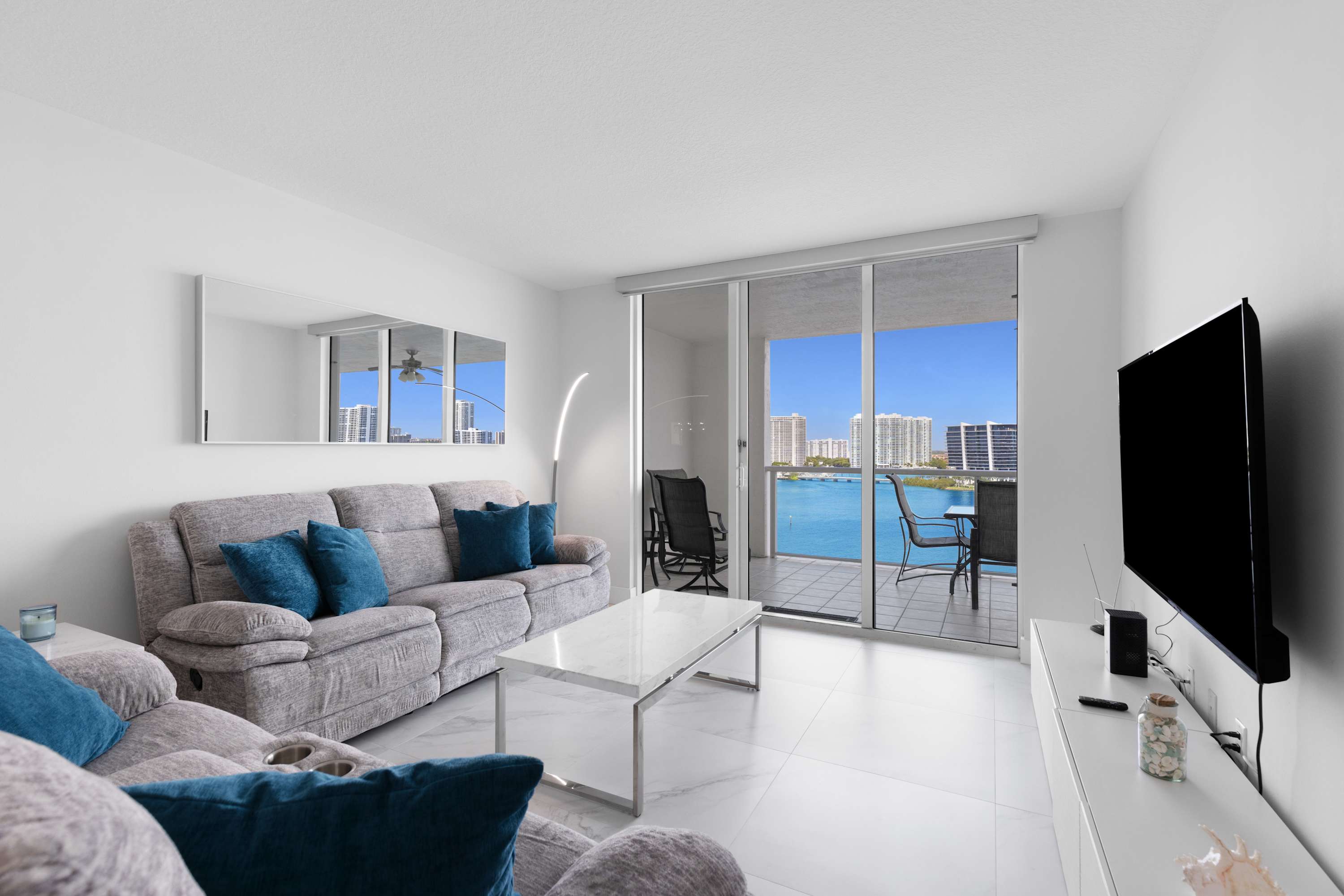 Le Marina Bay PH3 STR-01487 — Sunny Isles Beach, FL — vacation rental