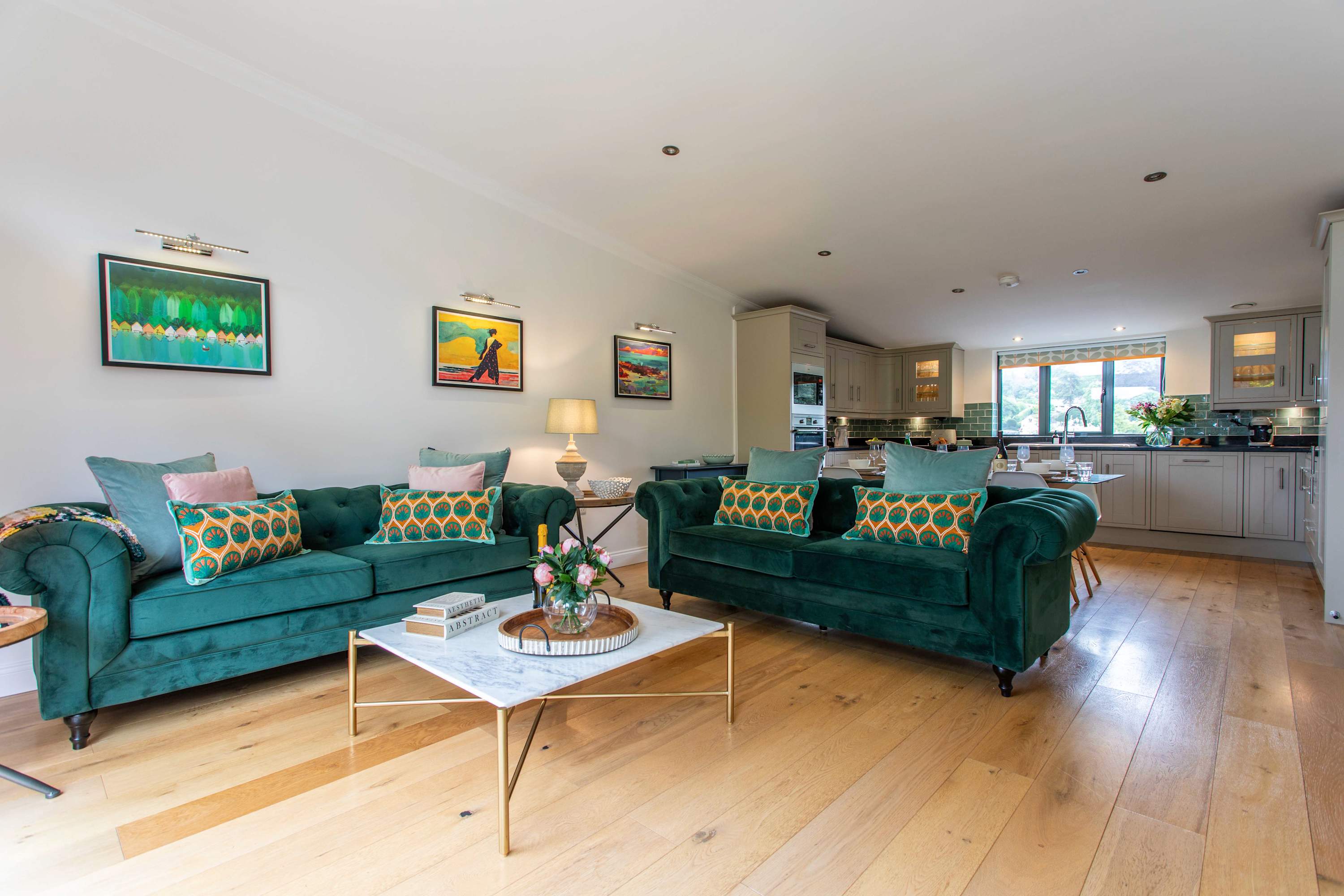 Bright Lofty House with Parking and Hot Tub — Bath, England — vacation rental