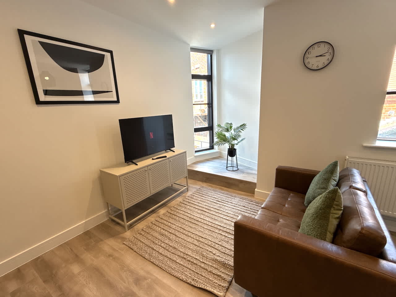 Luxury 1 bed - 6 Queen Street, Abingdon -  Centrally located, parking subject to availability in 20 Queen Street OX14 3LN - Property image 6 - VivreStays