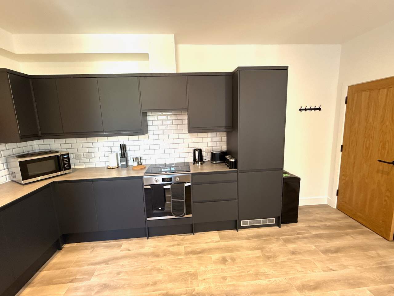 Luxury 1 bed - 6 Queen Street, Abingdon -  Centrally located, parking subject to availability in 20 Queen Street OX14 3LN - Property image 3 - VivreStays