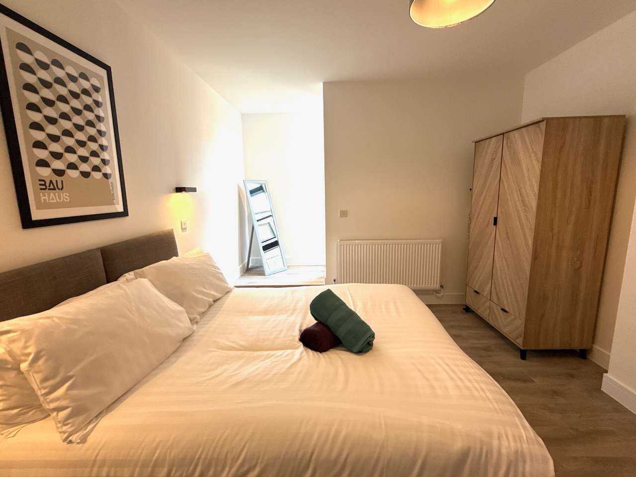 Luxury 1 bed - 6 Queen Street, Abingdon -  Centrally located, parking subject to availability in 20 Queen Street OX14 3LN - Property image 9 - VivreStays