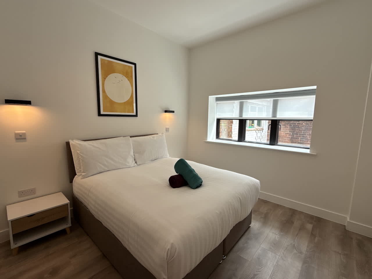 Luxury 2 bedroom, 2 bathroom All ground floor,  centrally located - 1 Queen Street - Ashbrook Serviced Apartments in 20 Queen Street OX14 3LN - Property image 3 - VivreStays