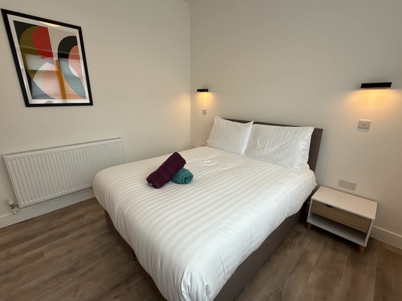 Luxury 2 bedroom, 2 bathroom All ground floor,  centrally located - 1 Queen Street - Ashbrook Serviced Apartments in 20 Queen Street OX14 3LN - Property image 12 - VivreStays