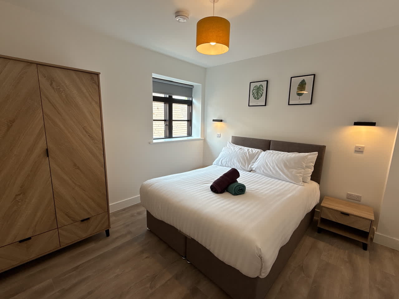 High quality 2 bedroom, 2 bathroom First floor,  centrally located - 3 Queen Street - Ashbrook Serviced Apartments in 20 Queen Street OX14 3LN - Property image 8 - VivreStays