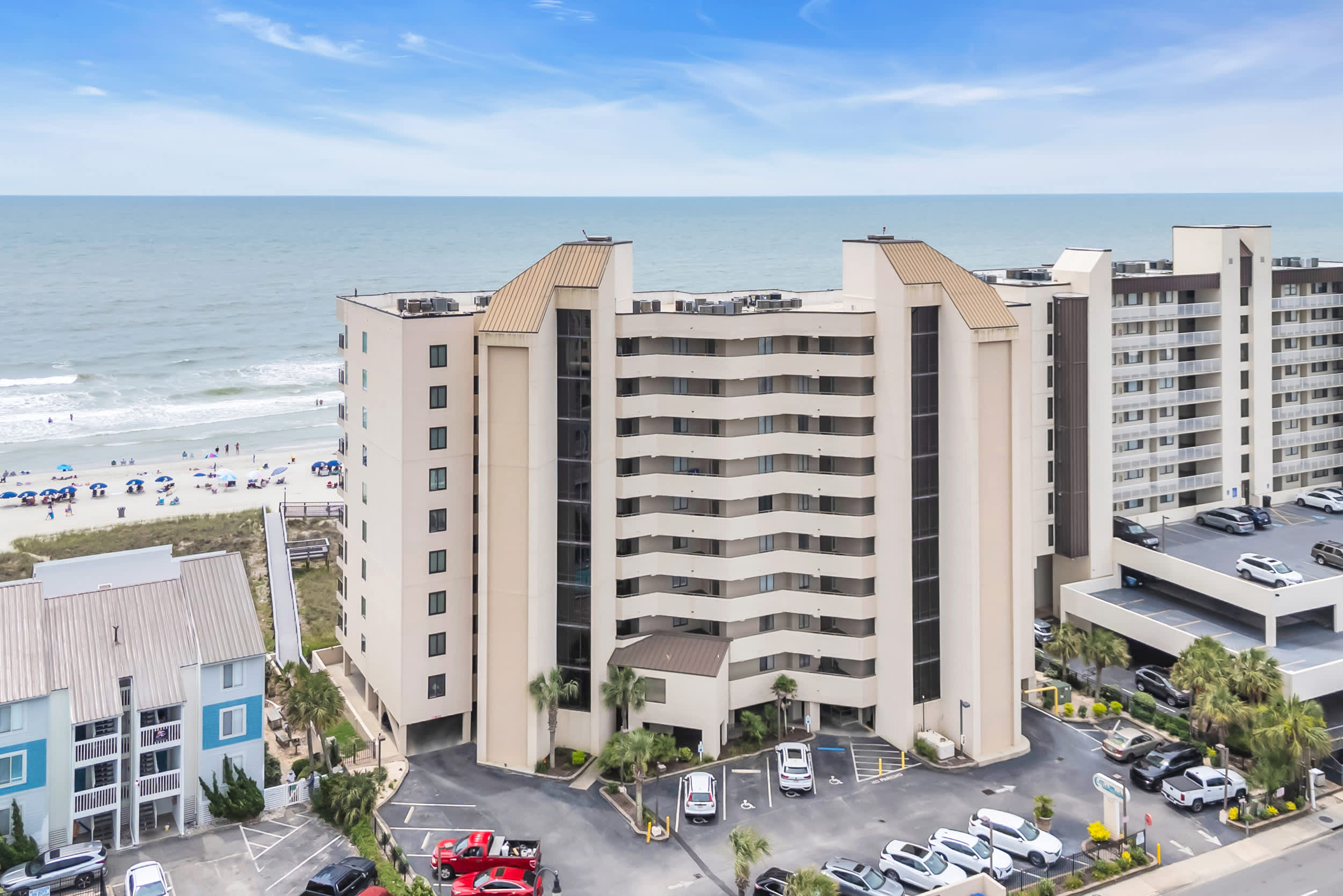 Oceanfront w Stunning  Views Amenities Galore