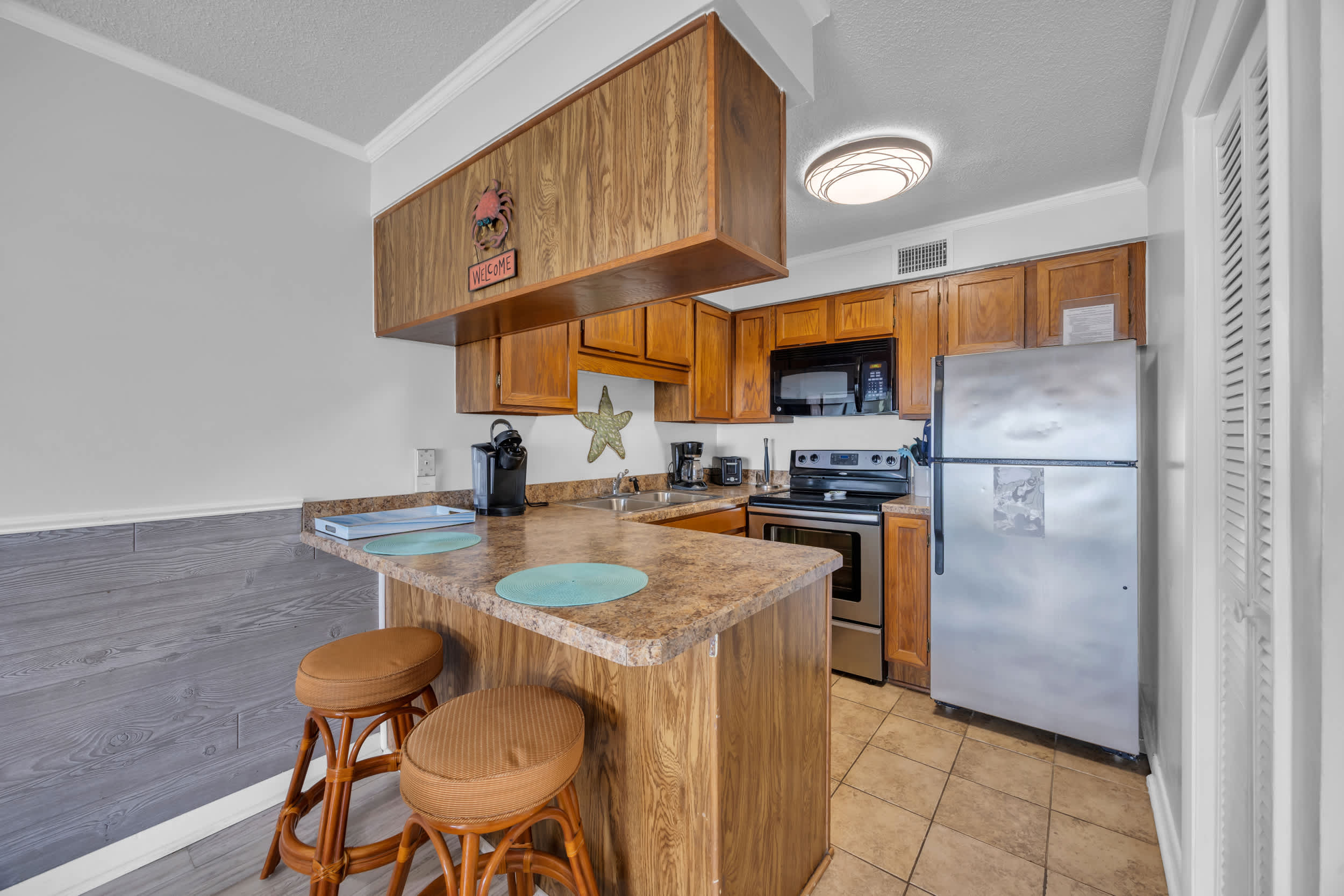 Oceanfront w Stunning  Views Amenities Galore