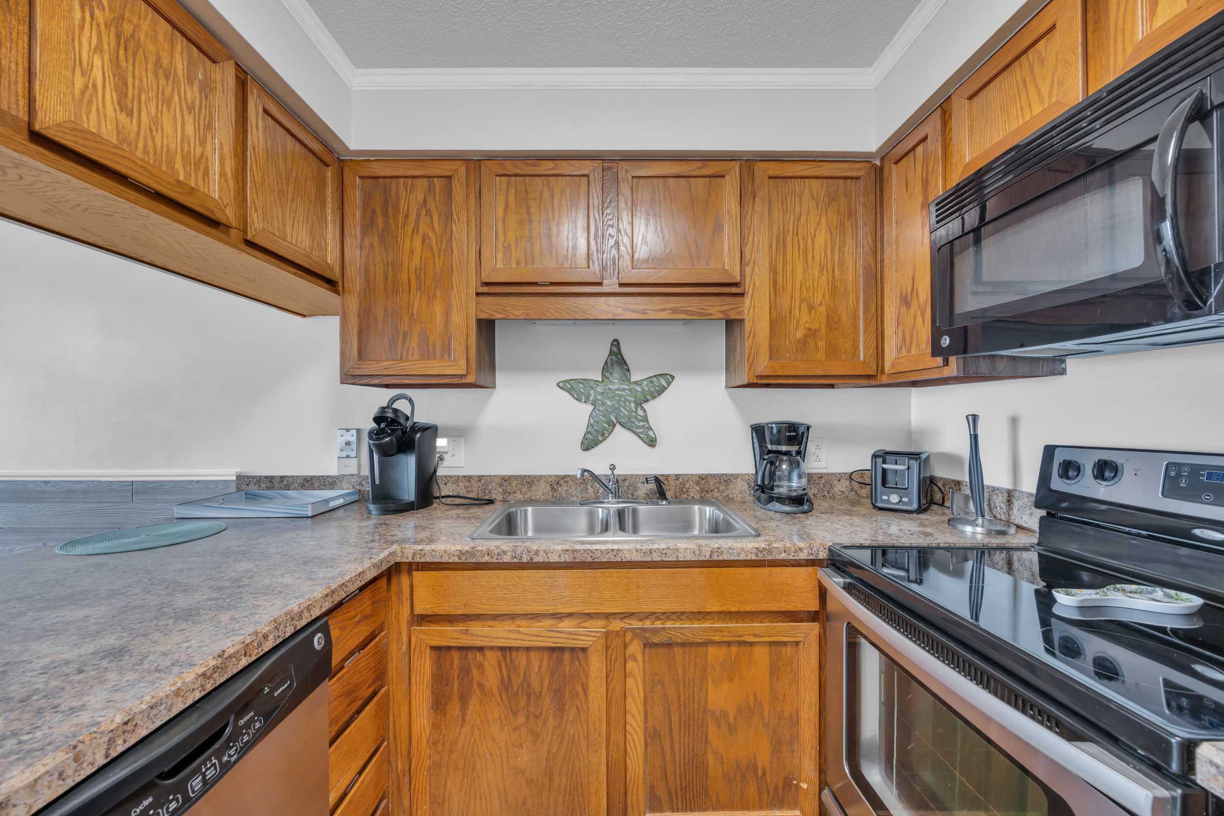Oceanfront w Stunning  Views Amenities Galore