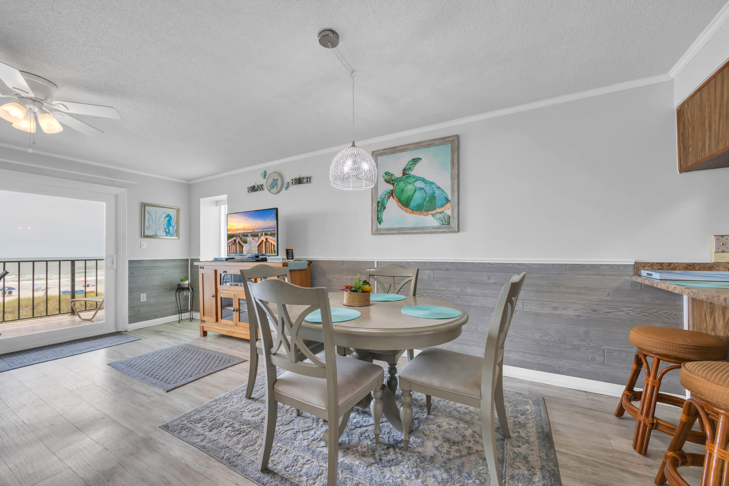 Oceanfront w Stunning  Views Amenities Galore