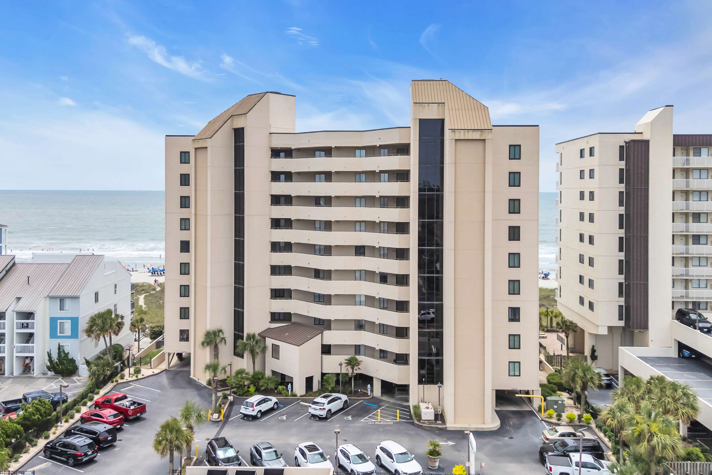 Oceanfront w Stunning  Views Amenities Galore