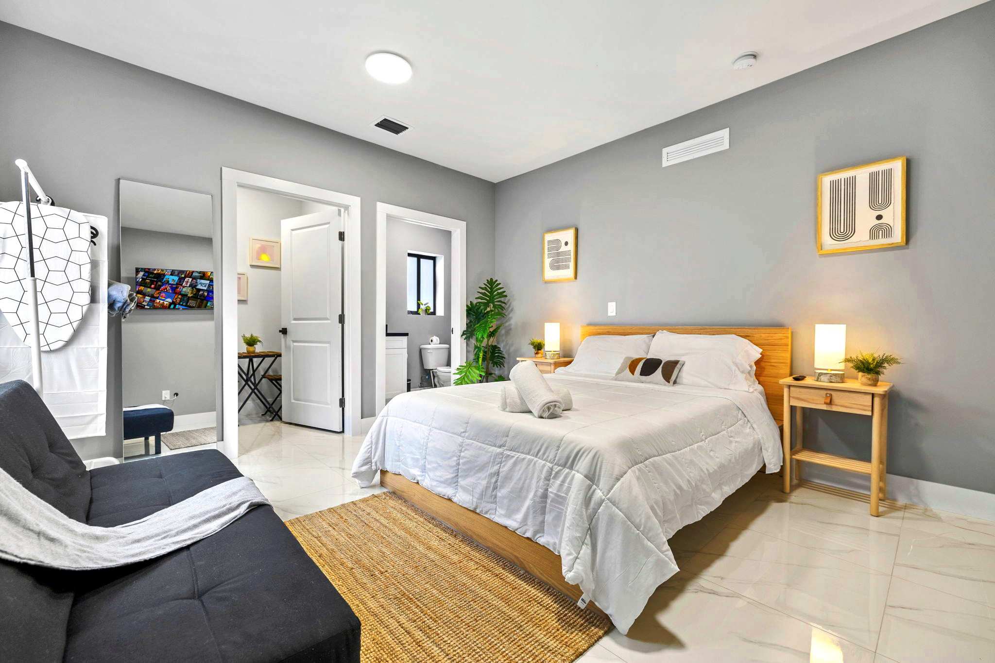 Minutes to Wynwood | Modern Miami Studio