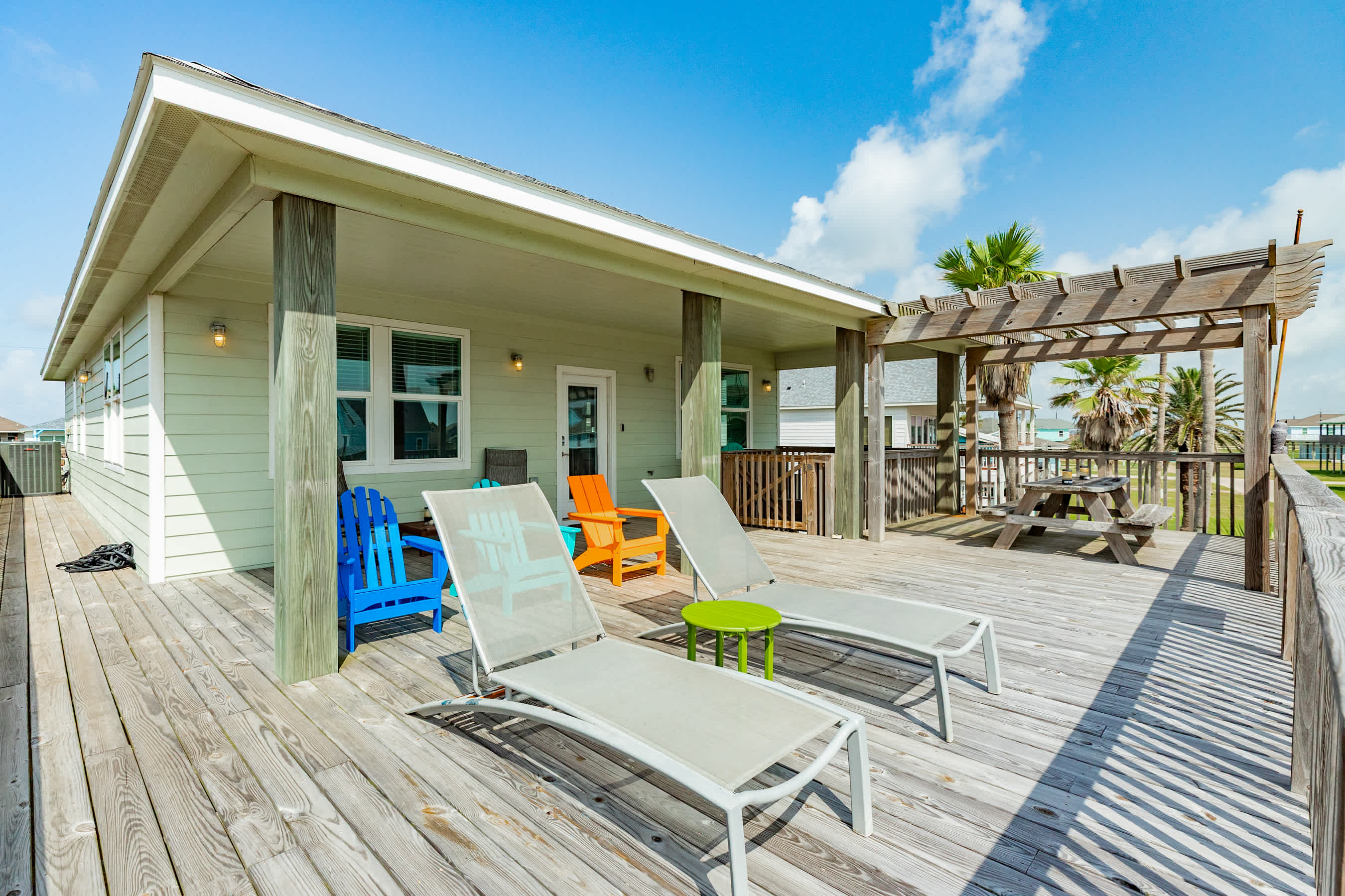 Buccaneers Landing Spacious Sunny Shipshape | Photo 2