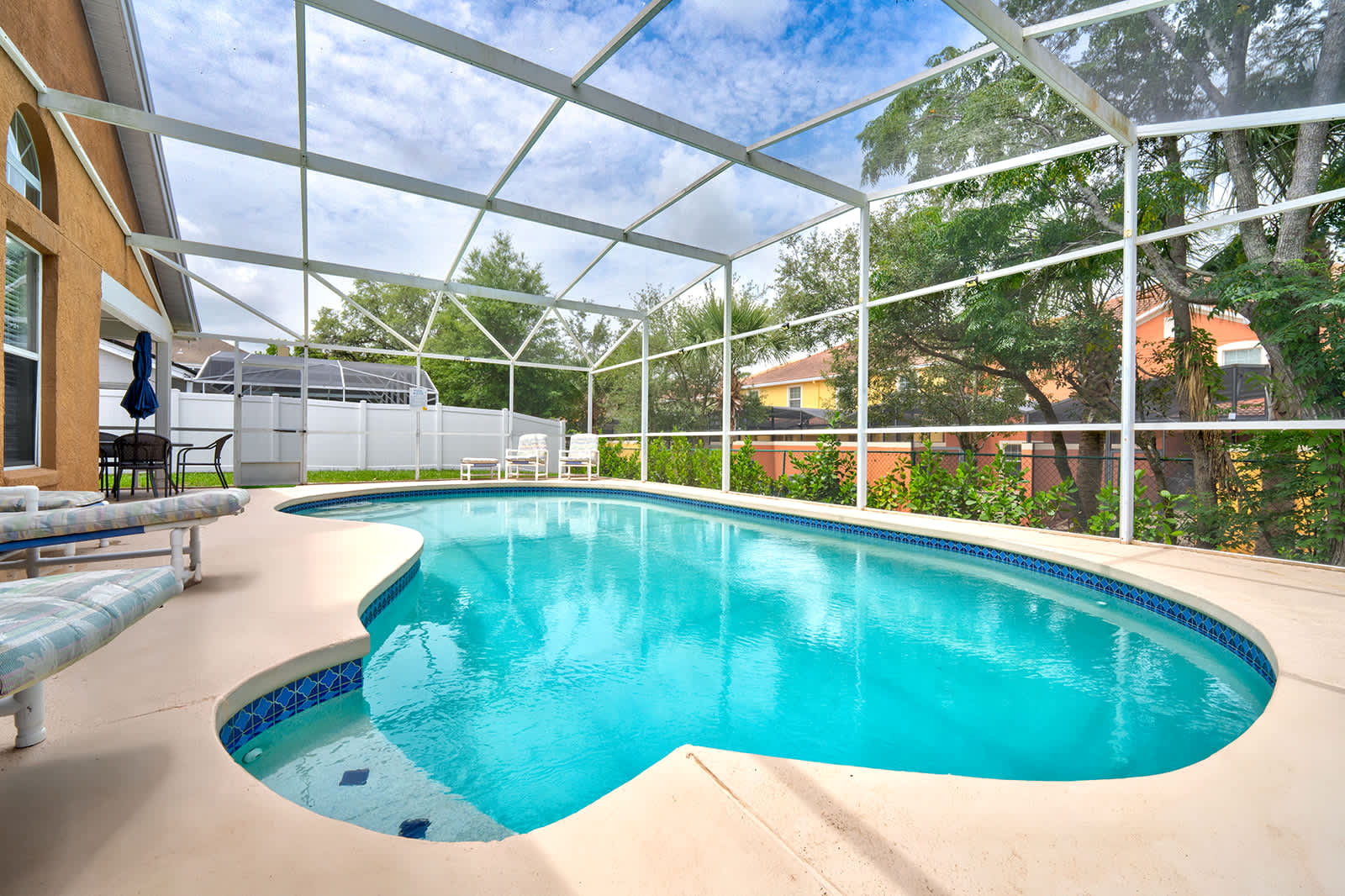 Pool home near Disney w/ game room