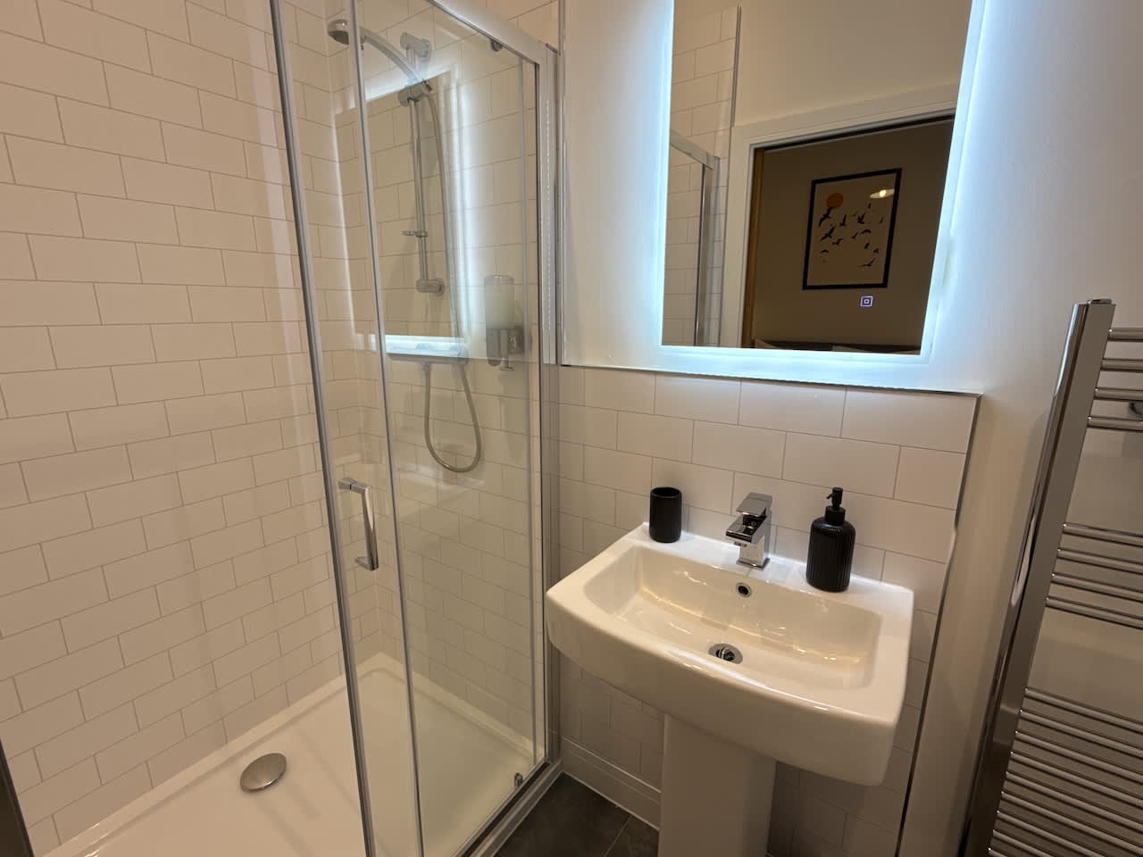 Luxury 3 bedroom, 2 bathroom All ground floor,  centrally located - 2 Queen Street - Ashbrook Serviced Apartments in 20 Queen Street OX14 3LN - Property image 4 - VivreStays
