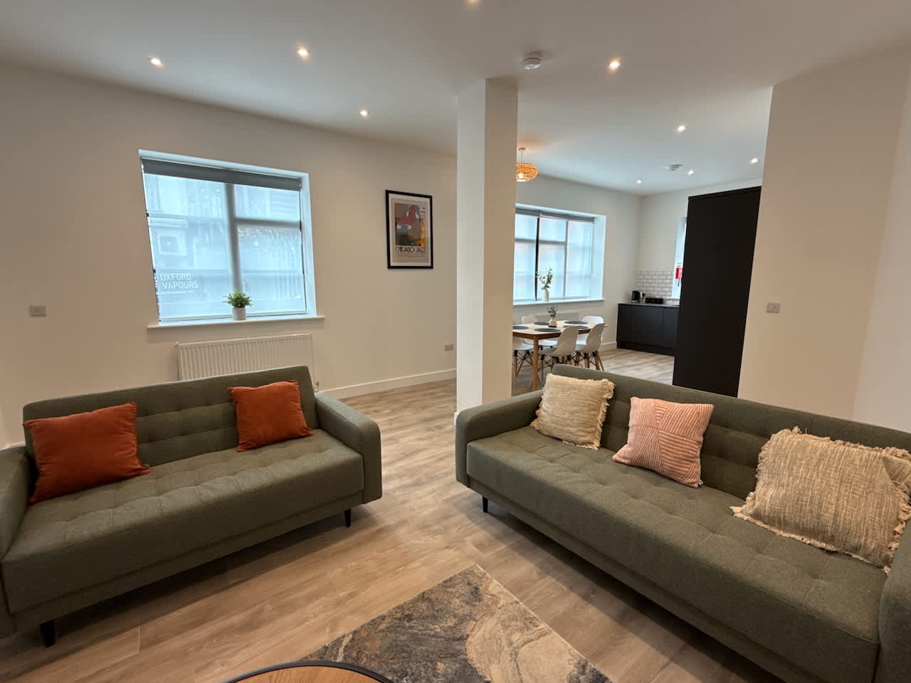 Luxury 3 bedroom, 2 bathroom All ground floor,  centrally located - 2 Queen Street - Ashbrook Serviced Apartments in 20 Queen Street OX14 3LN - Property image 11 - VivreStays