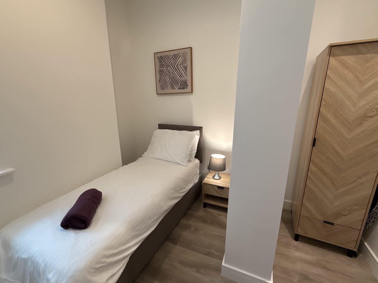 Luxury 3 bedroom, 2 bathroom All ground floor,  centrally located - 2 Queen Street - Ashbrook Serviced Apartments in 20 Queen Street OX14 3LN - Property image 15 - VivreStays