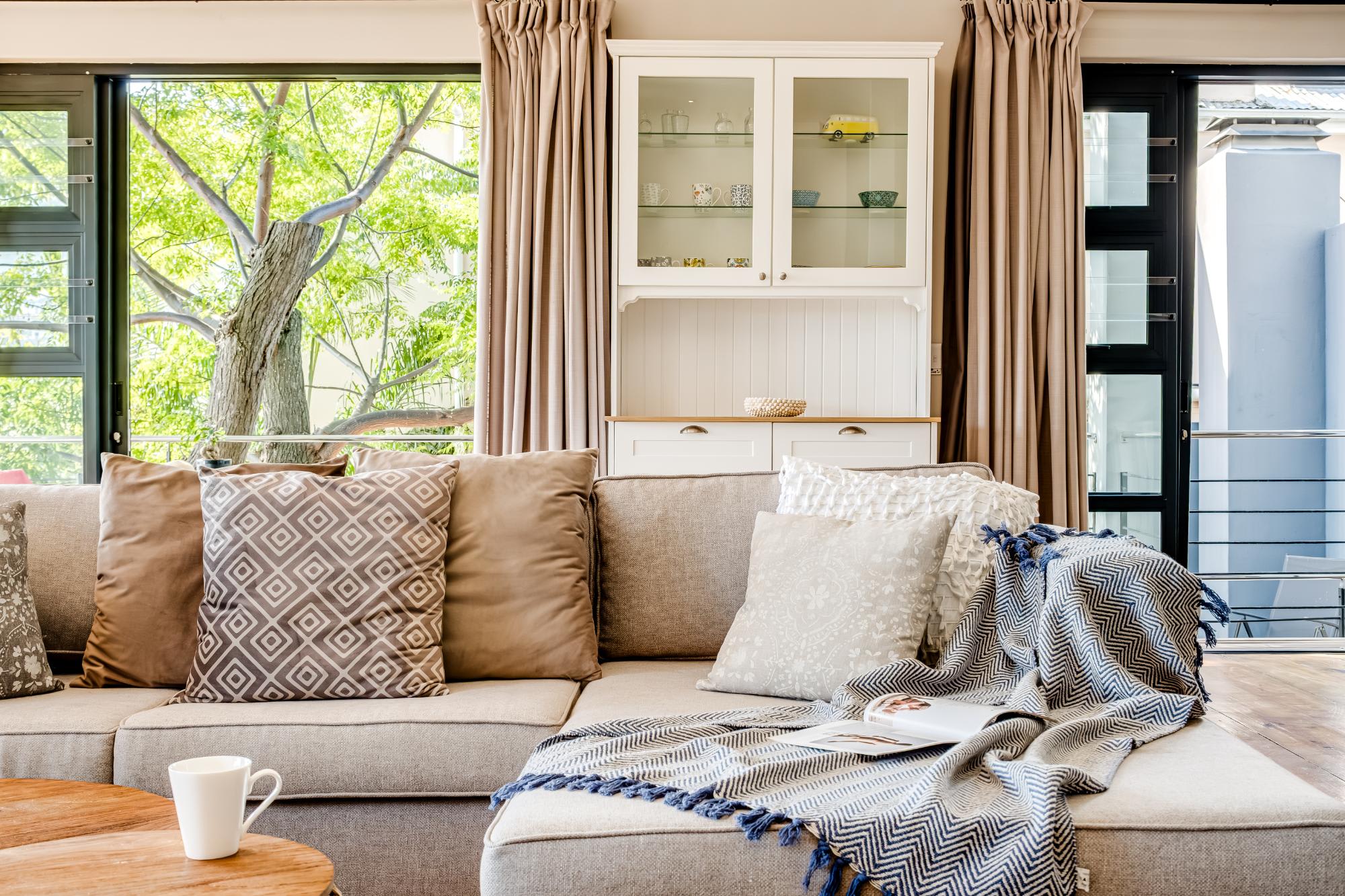 2bed Apt 5min Walk From Camps Bay Central Escape 10