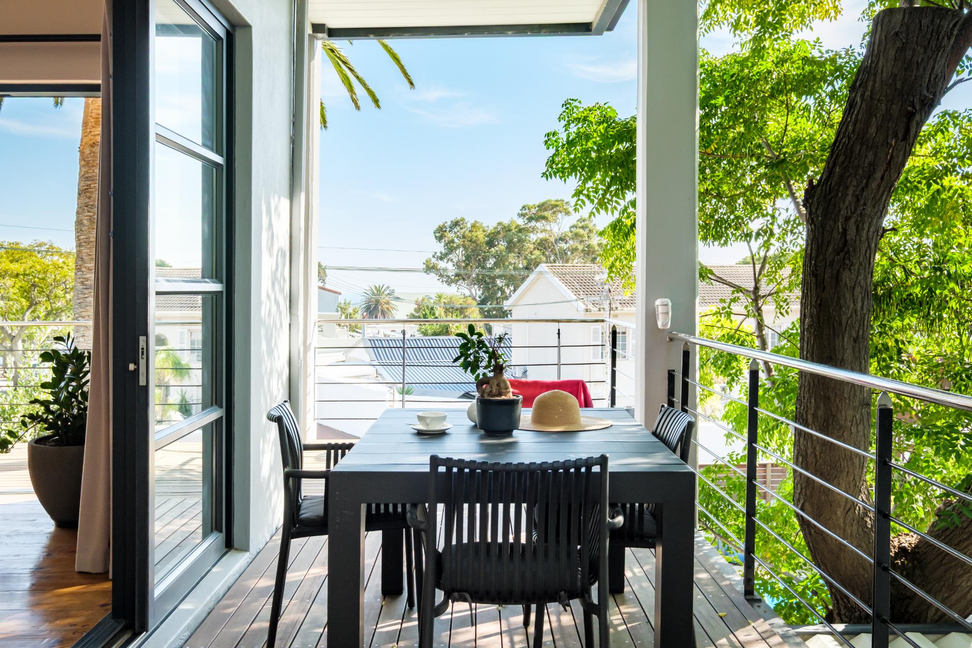 2bed Apt 5min Walk From Camps Bay Central Escape 5