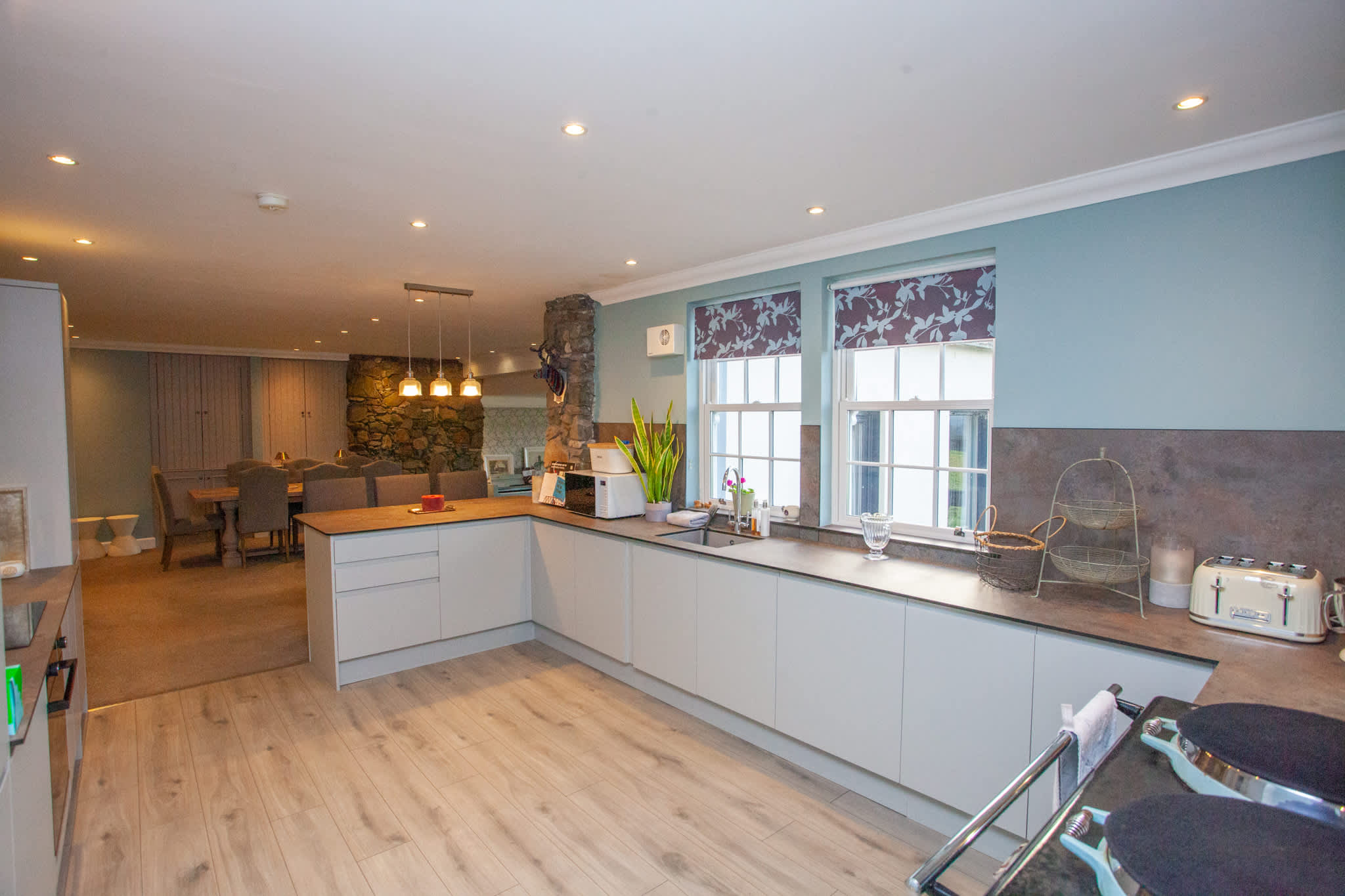 5 Bed Family Home Lochwinnoch in Bridesmill Road PA12 4HR - Property image 10 - VivreStays