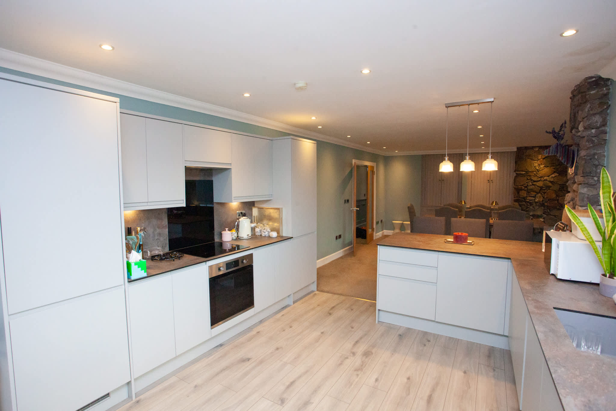 5 Bed Family Home Lochwinnoch in Bridesmill Road PA12 4HR - Property image 11 - VivreStays