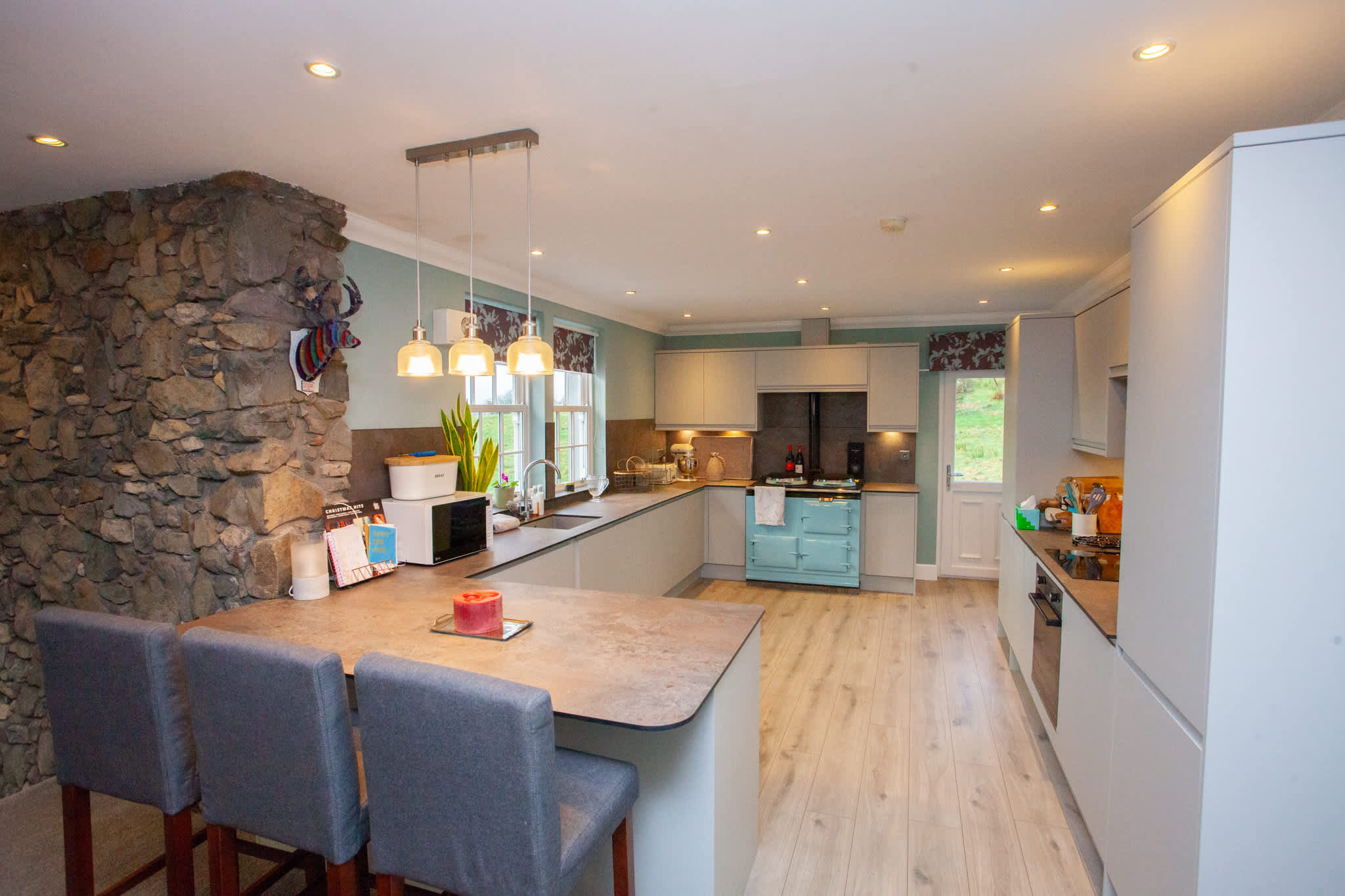5 Bed Family Home Lochwinnoch in Bridesmill Road PA12 4HR - Property image 7 - VivreStays