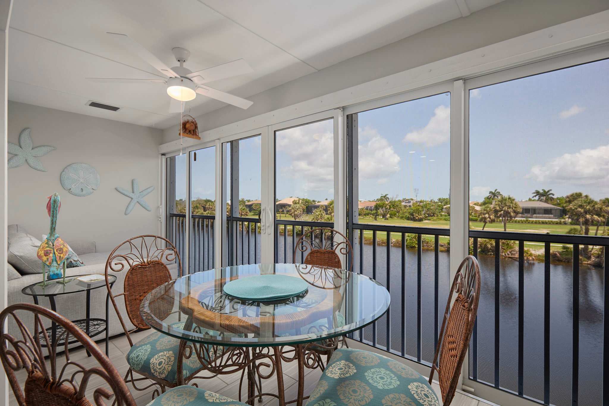 Spanish Cay — Gulf-Side Retreat Steps to Beach, Captiva