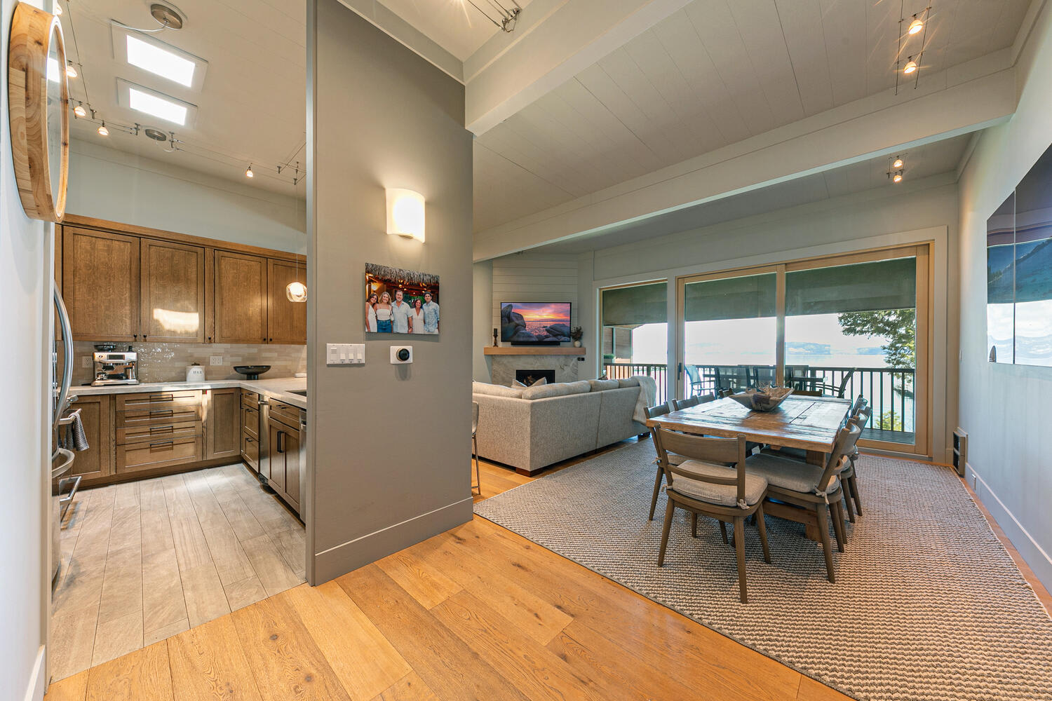 6-8 Miles to Palisades|Alpine|Homewood|Walk to TC — Tahoe City, CA — vacation rental
