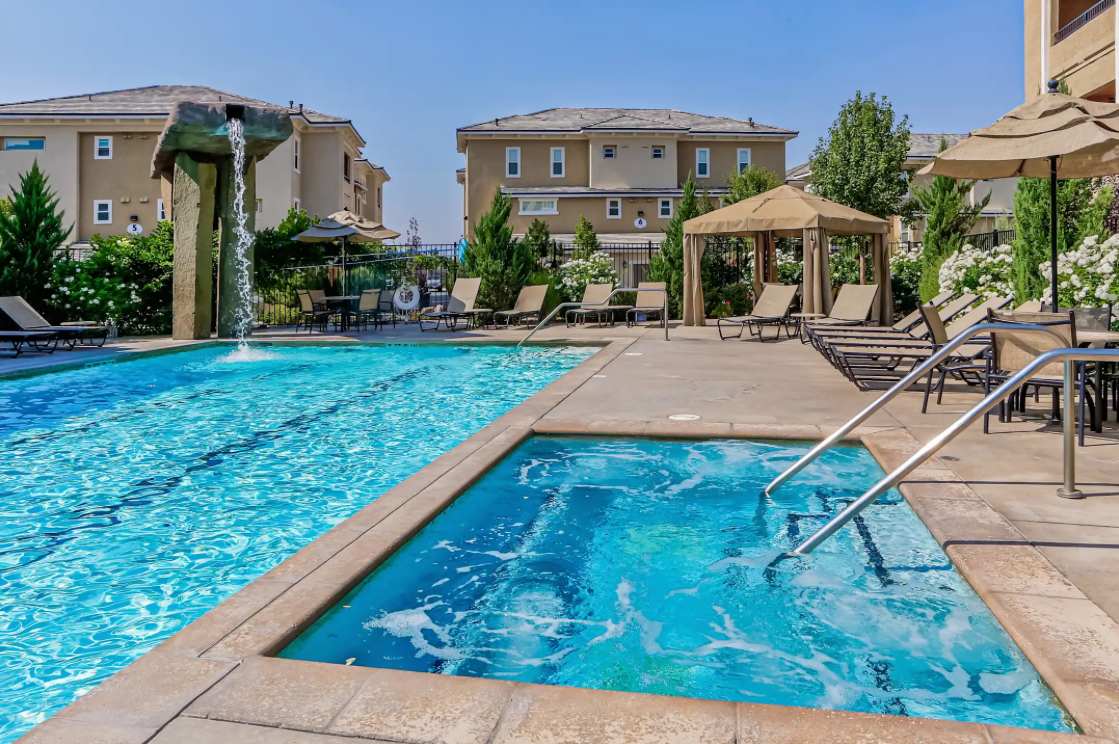 South Reno 1BR · Hot Tub, Mountain Views & Pool