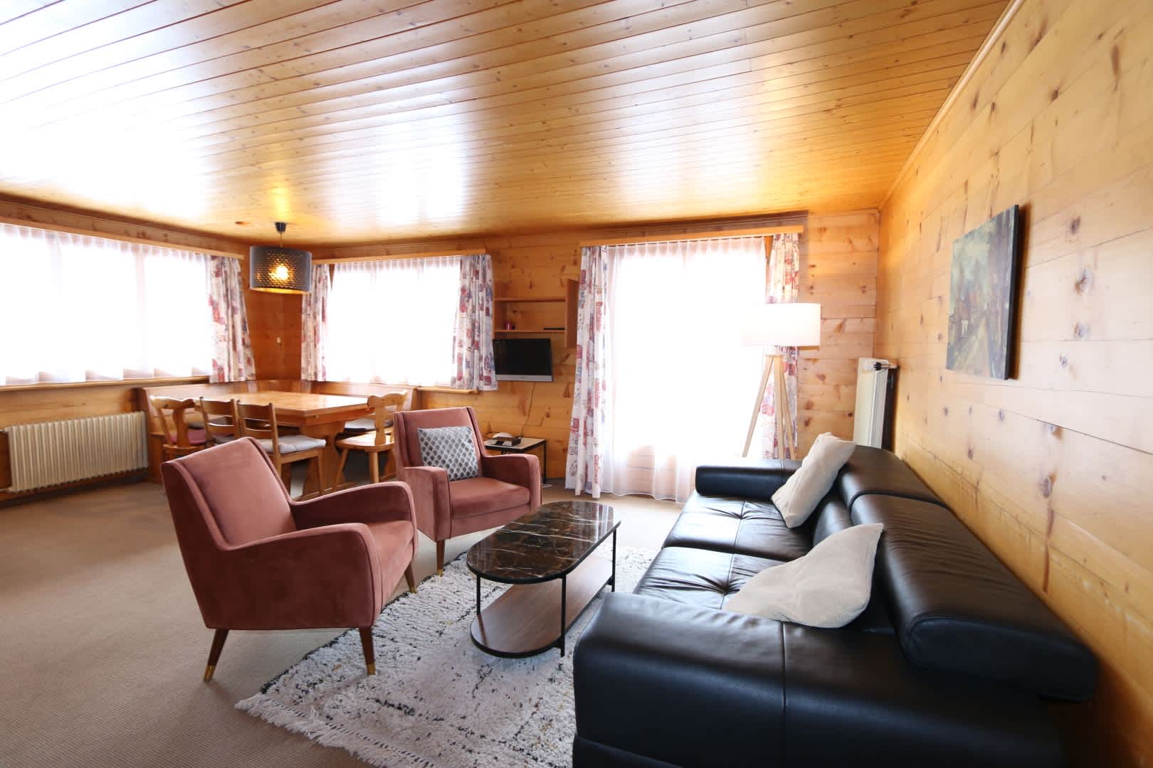 Les Mayens - Cosy stand-alone chalet on 2 floors — Saas-Fee, Valais — vacation rental
