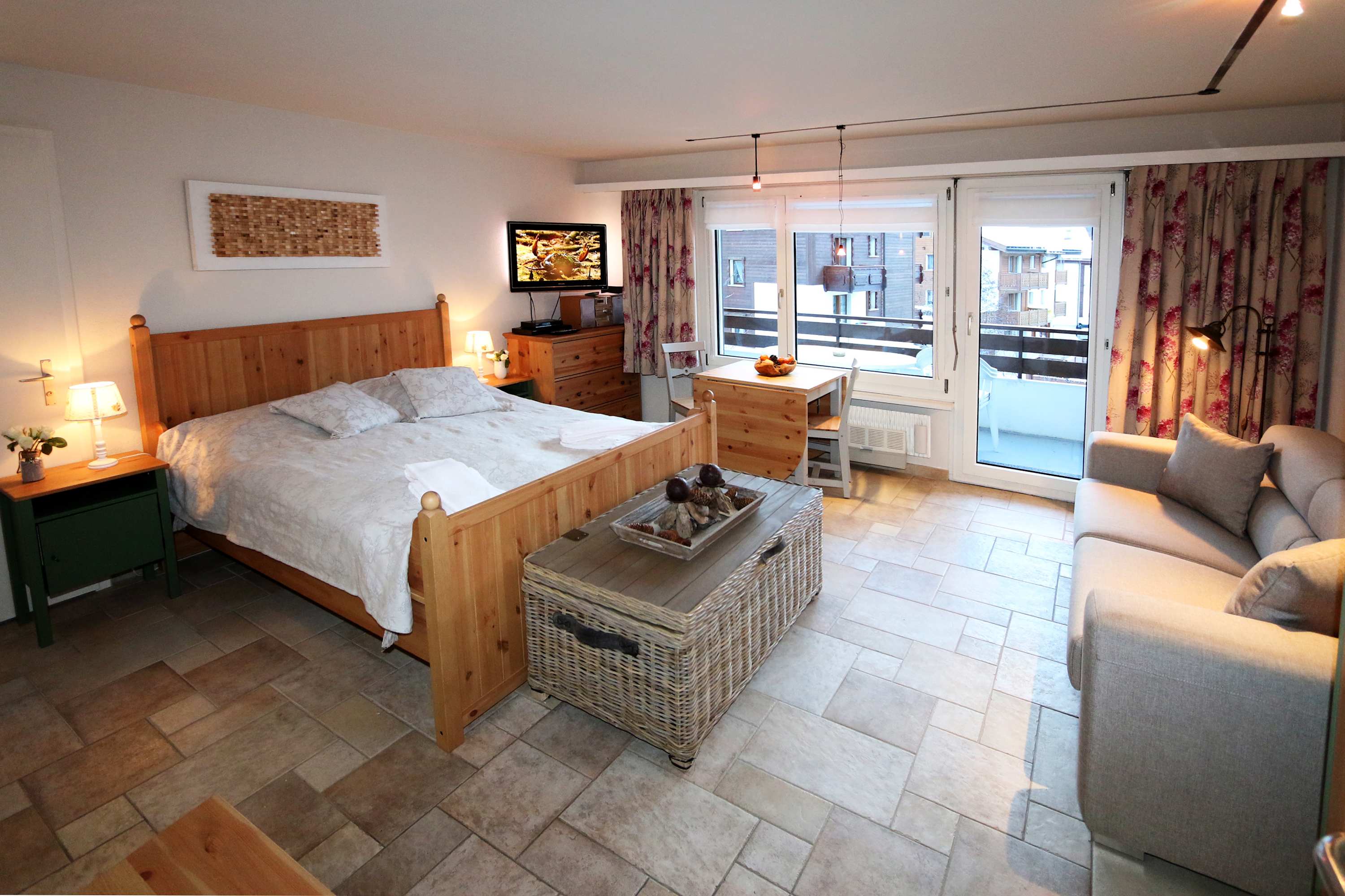 Sarazena O – Bright Studio with Mountain View — Saas-Fee, Valais — vacation rental