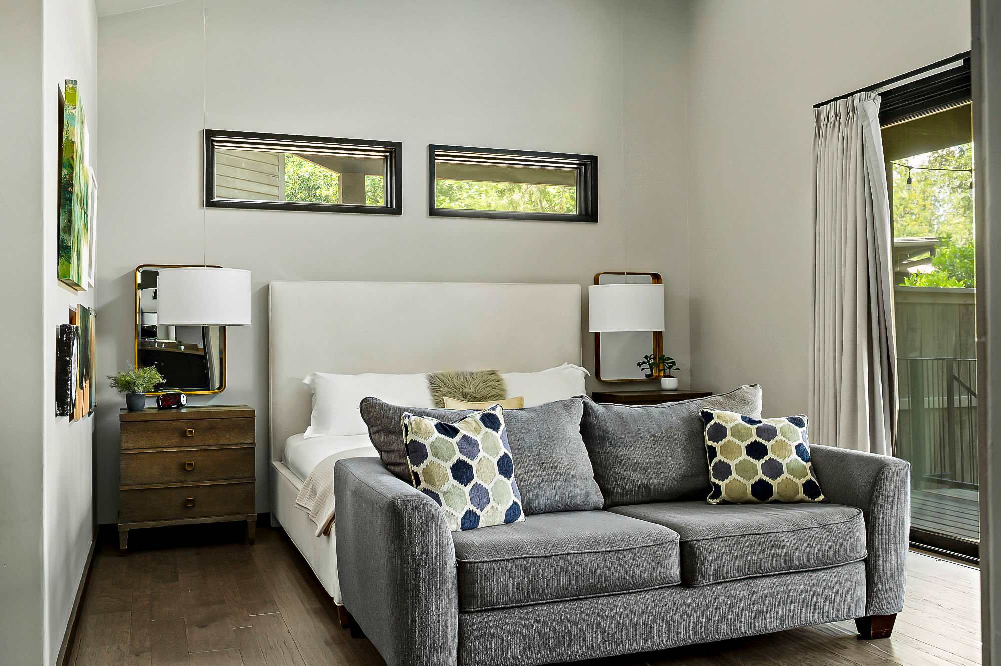 Cozy Lakeside Cabin | Pickleball | BBQ | Firepit 6