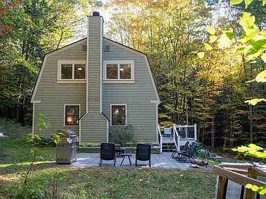 Acres & Views! Firepit, BBQ | Bayley Way Getaway