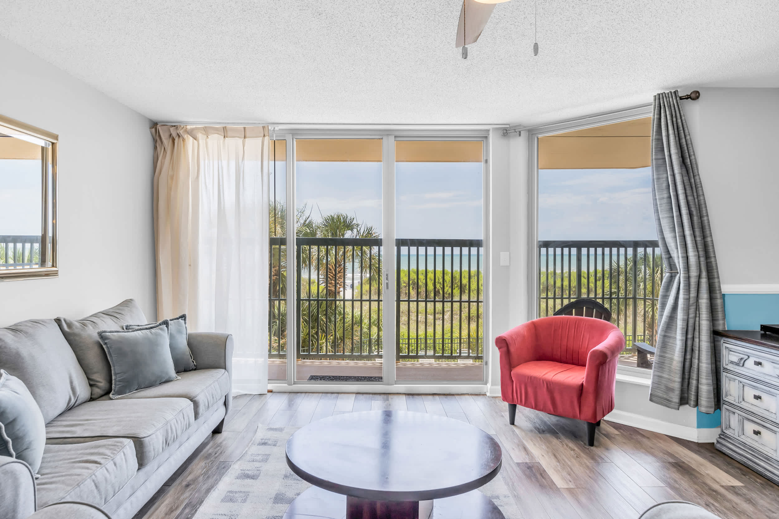 The Jewel Modern Oceanfront Style w Huge Balcony