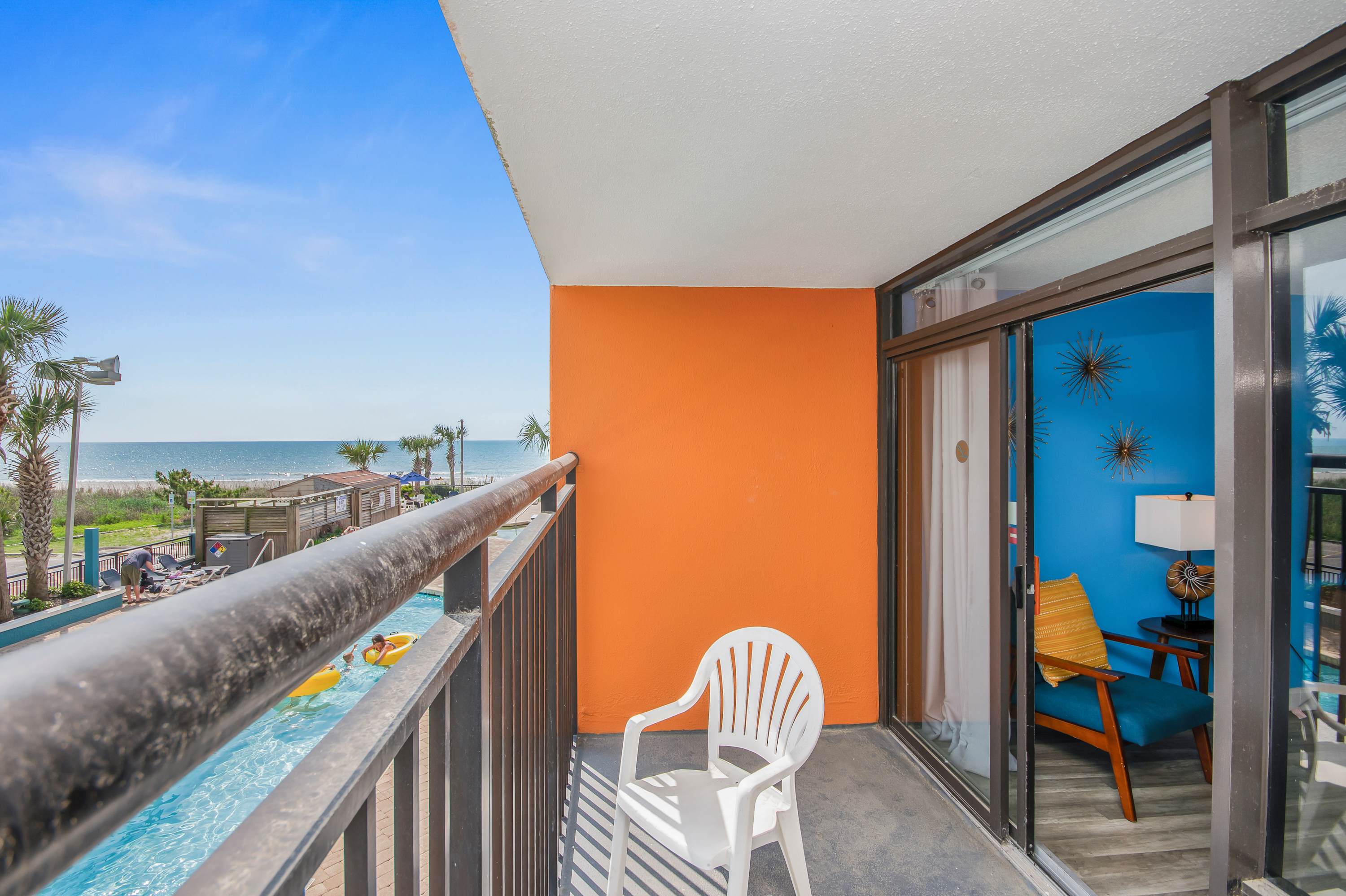 Great for reading, relaxing, or just enjoying the view.
