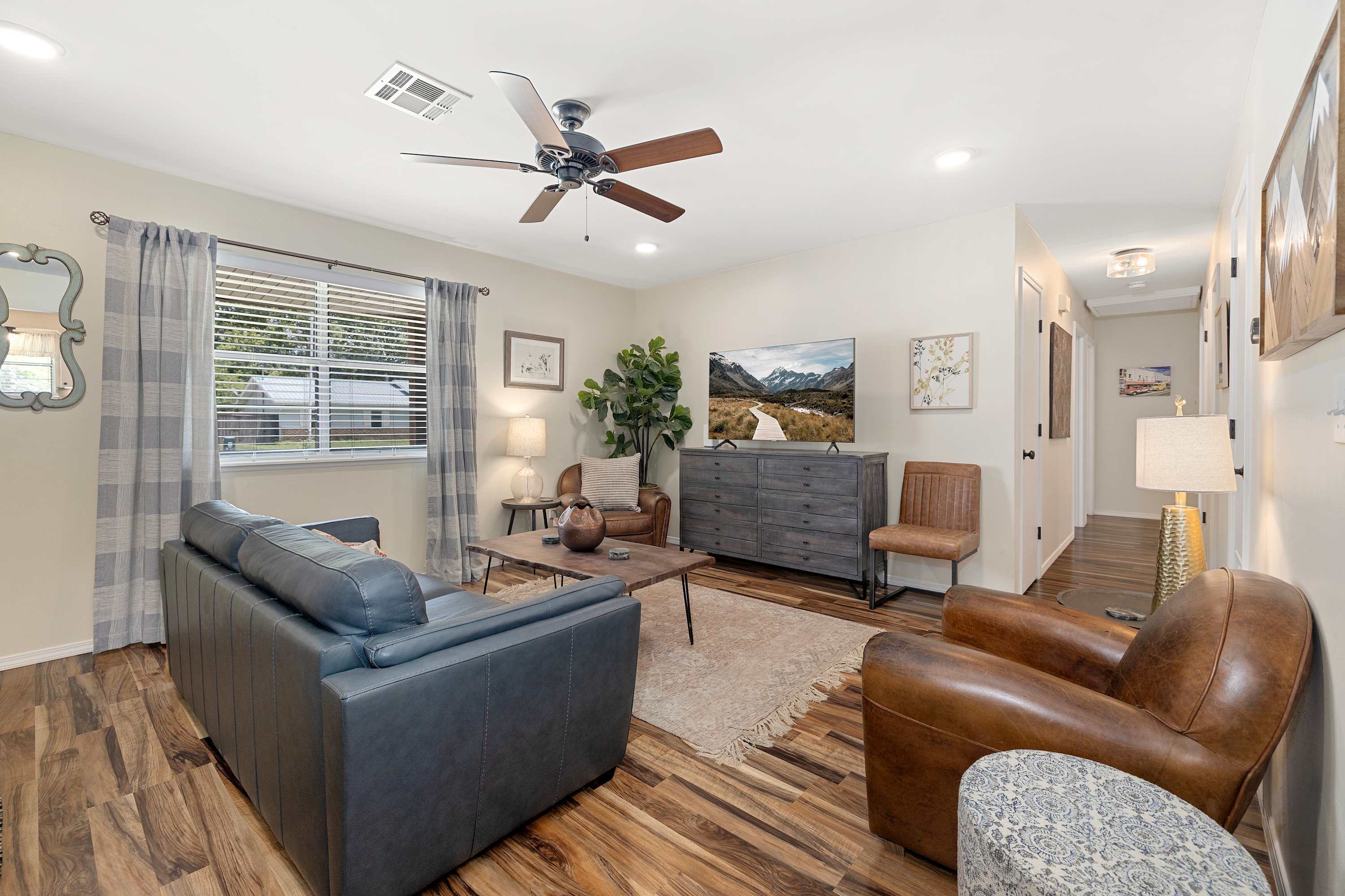 The Rover - Market District - 1m to DT Bentonville — Bentonville, AR — vacation rental