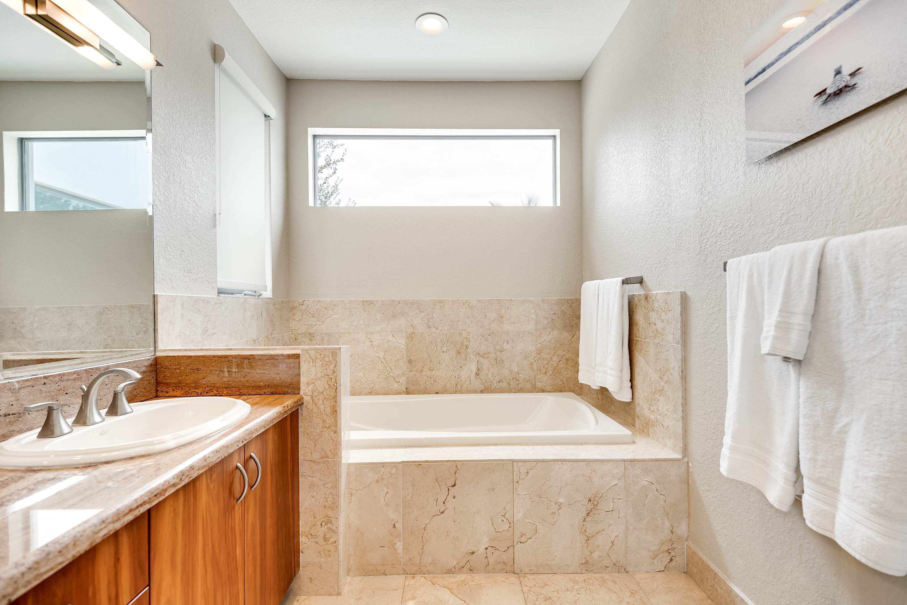 4-Bed + Den with pool in Las Olas, Ft Lauderdale - Picture 46