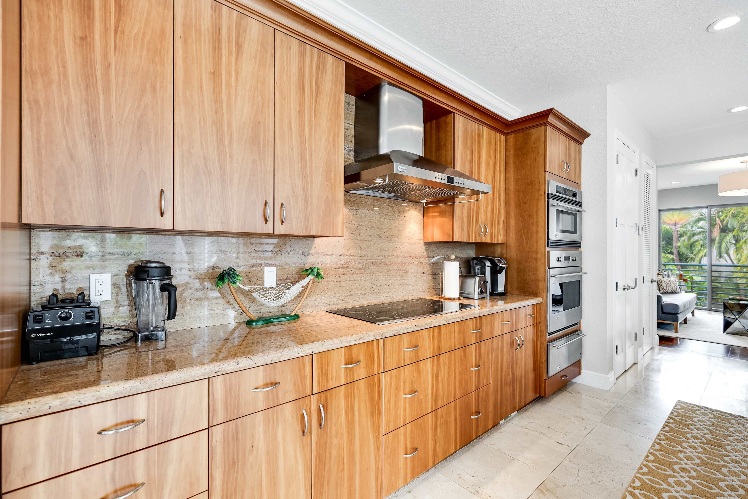 4-Bed + Den with pool in Las Olas, Ft Lauderdale - Picture 31