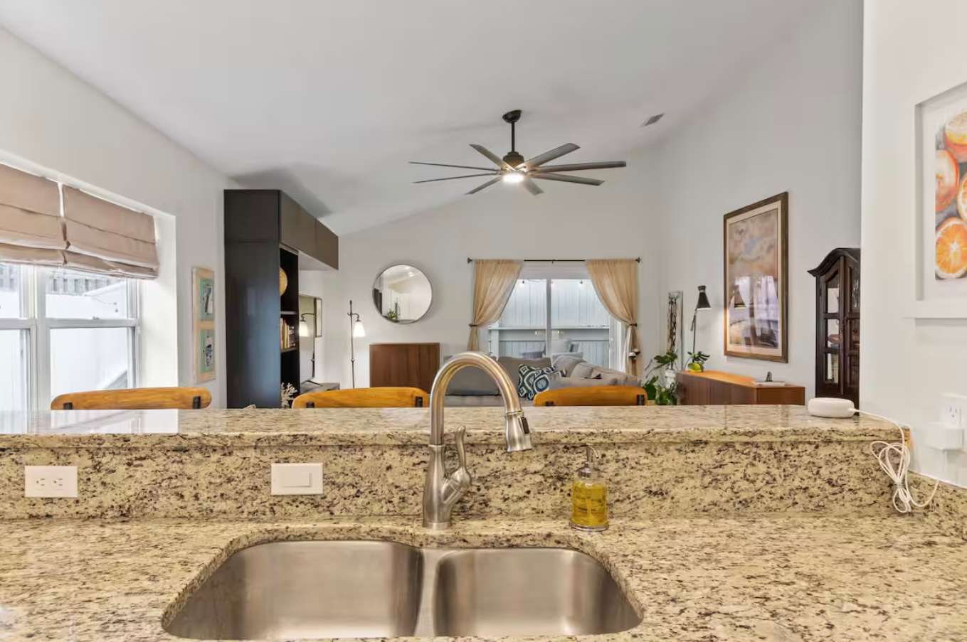Coastal Charm | Mins to State Park, Beach & DNTN! — photo 11