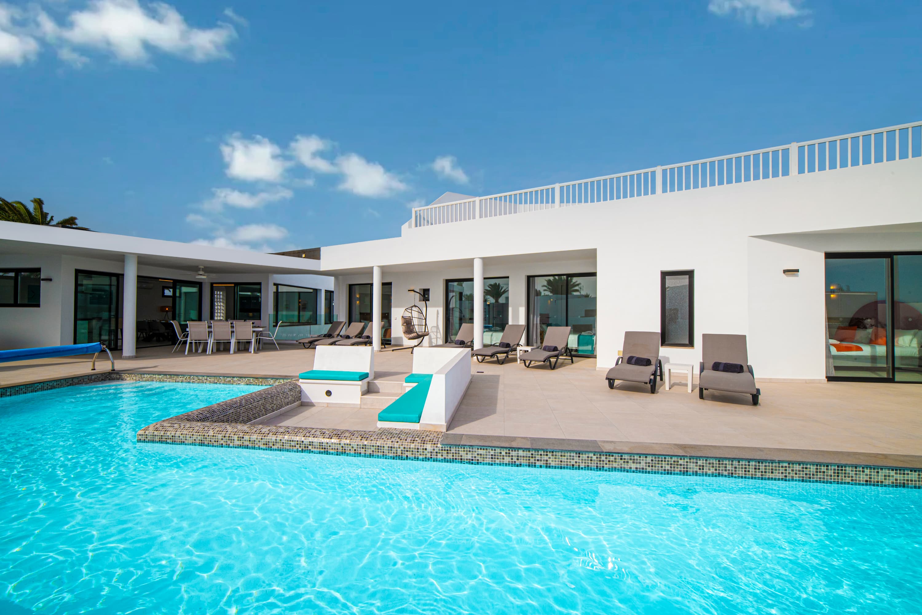 Featured image for property: Villa Flordeore