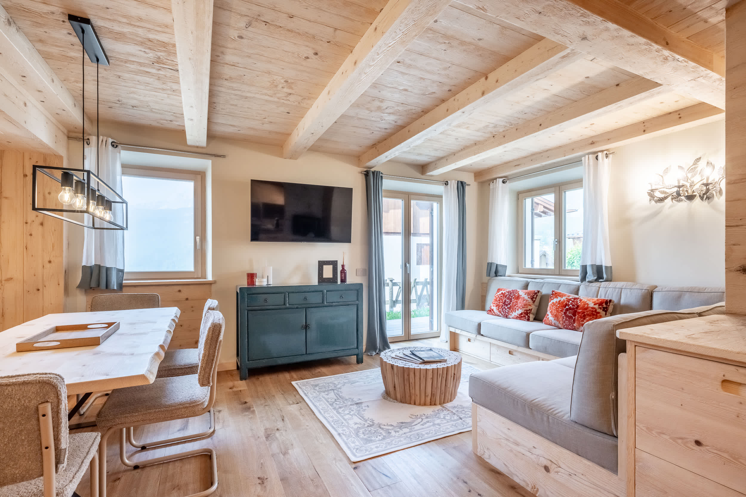 Brand new large 4 bedroom in great location — Cortina d'Ampezzo, Veneto — vacation rental
